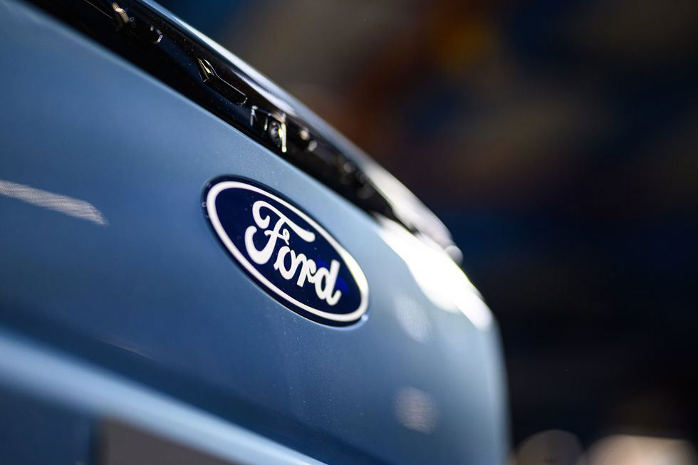 Ford Brings Veteran Engineers Back to Work